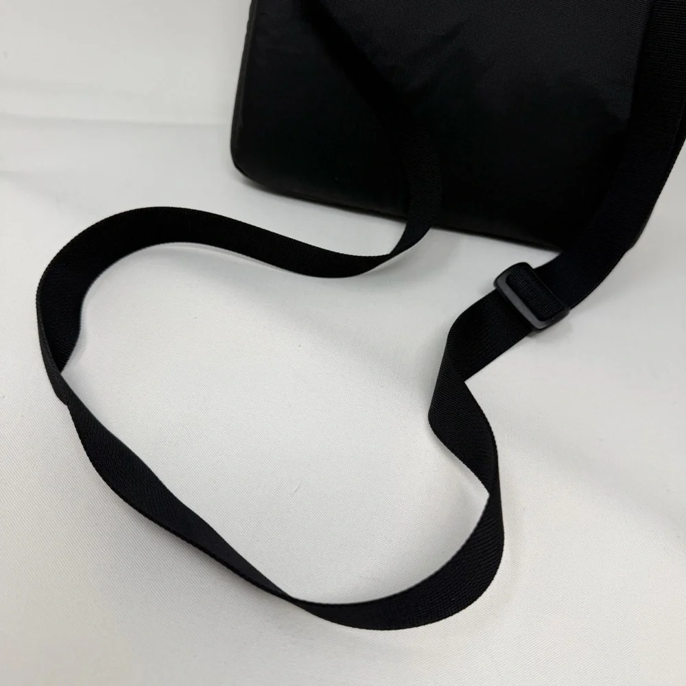 NEW BRENTHAVEN BLACK TABLET HARD CROSSBODY/SHOULDER CASE